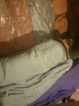 Snapshot of chatwatchcum chatting on 10/25/25, 04:42 chatwatchcum online show from 10/25/25, 04:42