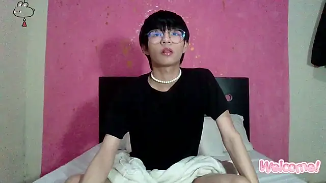 Snapshot of seung_vinblue chatting on 12/08/24, 11:29 seung vinblue online show from 12/08/24, 11:29