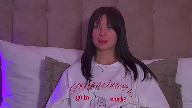 Snapshot of AlexandraBloom chatting on 01/26/25, 09:29 AlexandraBloom online show from 01/26/25, 09:29