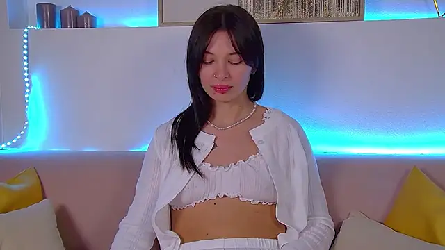 Snapshot of AlexandraBloom chatting on 03/06/25, 09:31 AlexandraBloom online show from 03/06/25, 09:31