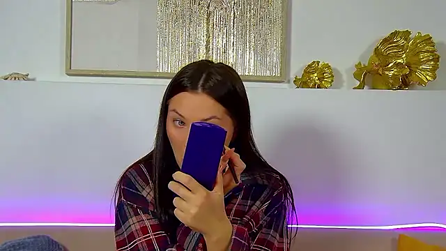 Snapshot of AlexandraBloom chatting on 11/06/25, 06:20 AlexandraBloom online show from 11/06/25, 06:20