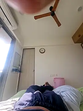 Snapshot of vivanpraj999 chatting on 11/09/25, 04:33 vivanpraj999 online show from 11/09/25, 04:33