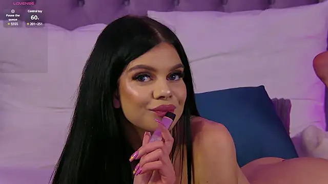 Snapshot of IvyRaven chatting on 02/05/25, 12:31 IvyRaven online show from 02/05/25, 12:31