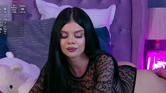 Snapshot of IvyRaven chatting on 03/07/25, 06:33 IvyRaven online show from 03/07/25, 06:33