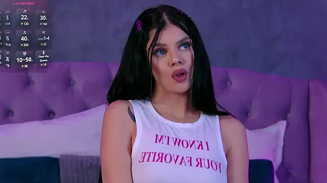 Snapshot of IvyRaven chatting on 03/08/25, 05:54 IvyRaven online show from 03/08/25, 05:54