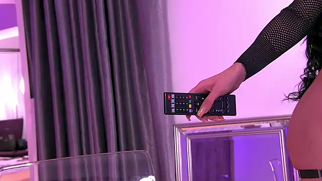 Snapshot of IvyRaven chatting on 09/30/25, 06:02 IvyRaven online show from 09/30/25, 06:02