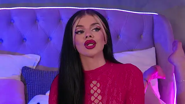 Snapshot of IvyRaven chatting on 10/13/25, 06:19 IvyRaven online show from 10/13/25, 06:19