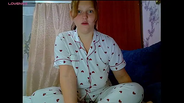 Aria  Dark online show from 09/18/25, 10:34