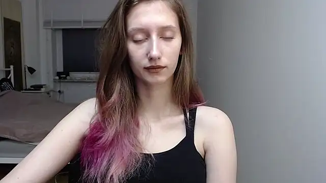 Snapshot of LUNA_delight chatting on 12/03/25, 06:32 LUNA delight online show from 12/03/25, 06:32