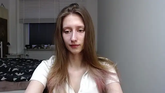 Snapshot of LUNA_delight chatting on 02/04/26, 06:30 LUNA delight online show from 02/04/26, 06:30