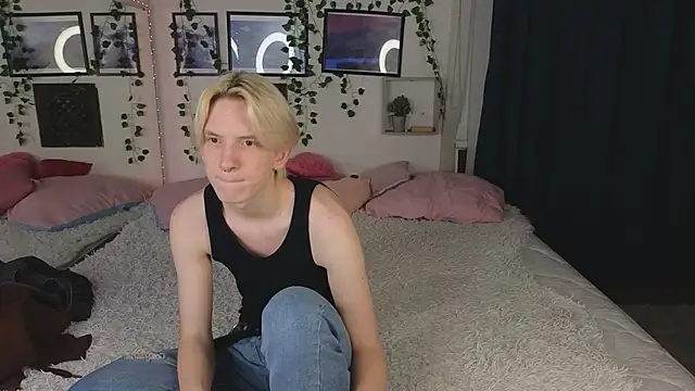 Snapshot of Ron_Vils chatting on 02/02/25, 06:20 Ron Vils online show from 02/02/25, 06:20