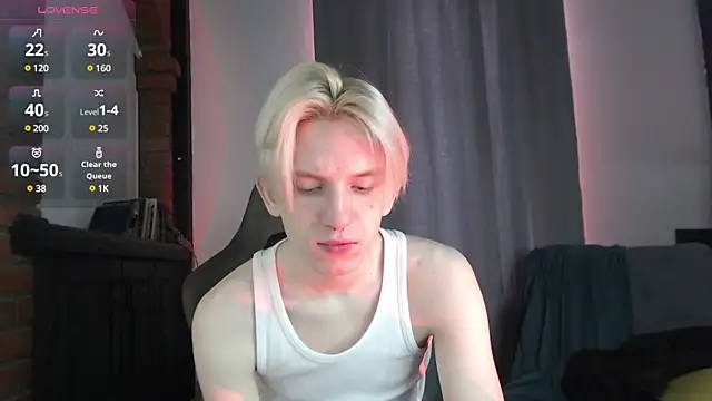 Snapshot of Ron_Vils chatting on 02/27/25, 05:13 Ron Vils online show from 02/27/25, 05:13