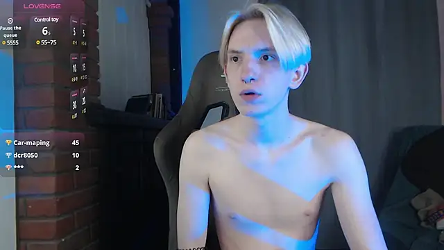 Snapshot of Ron_Vils chatting on 02/28/25, 11:03 Ron Vils online show from 02/28/25, 11:03