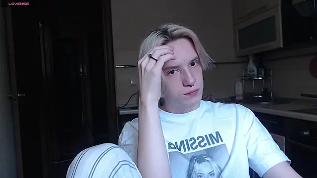 Snapshot of Ron_Vils chatting on 09/23/25, 06:05 Ron Vils online show from 09/23/25, 06:05