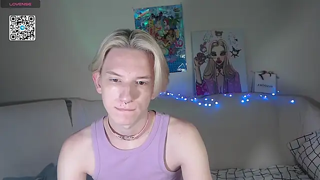 Snapshot of Ron_Vils chatting on 09/28/25, 06:52 Ron Vils online show from 09/28/25, 06:52