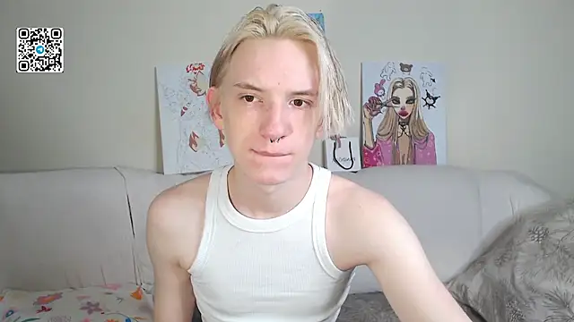 Snapshot of Ron_Vils chatting on 10/10/25, 05:28 Ron Vils online show from 10/10/25, 05:28