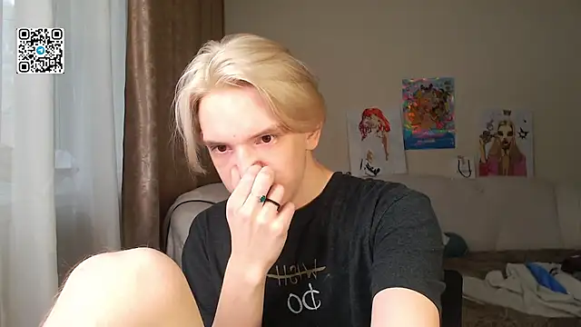 Snapshot of Ron_Vils chatting on 10/11/25, 05:17 Ron Vils online show from 10/11/25, 05:17