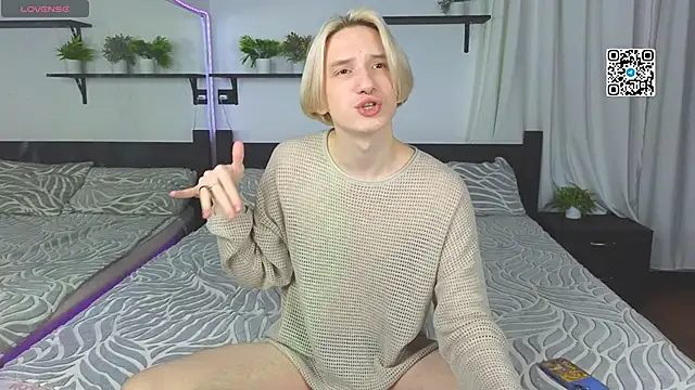 Snapshot of Ron_Vils chatting on 11/10/25, 04:17 Ron Vils online show from 11/10/25, 04:17