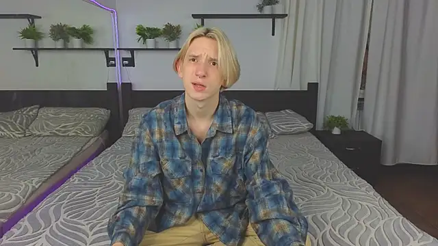 Snapshot of Ron_Vils chatting on 11/12/25, 01:00 Ron Vils online show from 11/12/25, 01:00