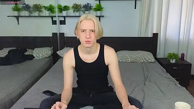 Snapshot of Ron_Vils chatting on 11/29/25, 07:11 Ron Vils online show from 11/29/25, 07:11