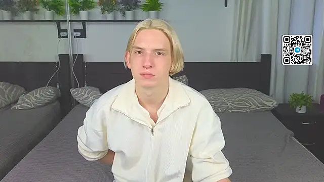 Snapshot of Ron_Vils chatting on 12/01/25, 08:30 Ron Vils online show from 12/01/25, 08:30