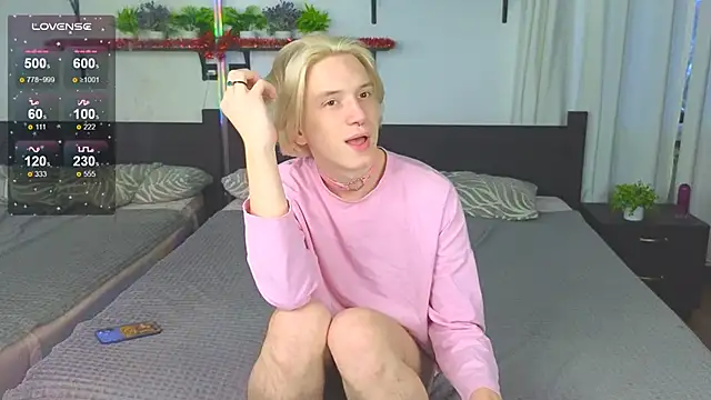 Snapshot of Ron_Vils chatting on 12/05/25, 09:29 Ron Vils online show from 12/05/25, 09:29