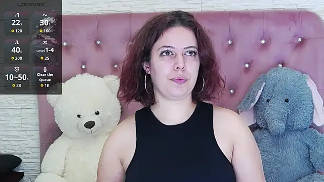 SophiaStarr online show from 10/17/25, 05:26