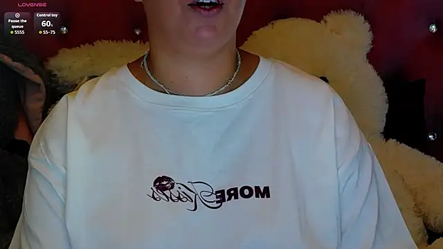 SophiaStarr online show from 11/28/25, 07:38