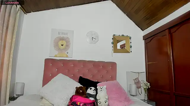 CelessteRedds online show from 03/13/25, 11:30