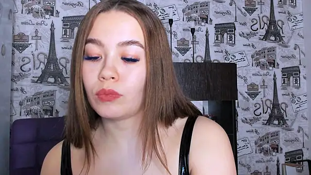 Snapshot of Sara_Kox chatting on 01/22/25, 10:05 Sara Kox online show from 01/22/25, 10:05