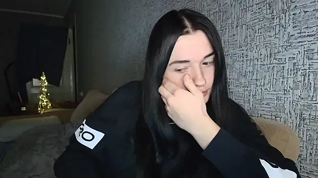 Snapshot of Liana_diva chatting on 12/19/25, 06:26 Liana diva online show from 12/19/25, 06:26