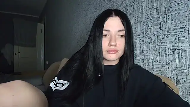 Snapshot of Liana_diva chatting on 02/25/26, 02:37 Liana diva online show from 02/25/26, 02:37