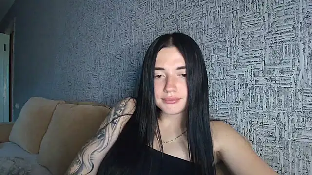 Snapshot of Liana_diva chatting on 06/17/26, 04:52 Liana diva online show from 06/17/26, 04:52