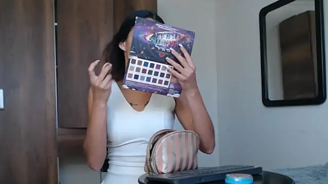 Snapshot of conni_f00x chatting on 03/19/25, 12:34 conni f00x online show from 03/19/25, 12:34