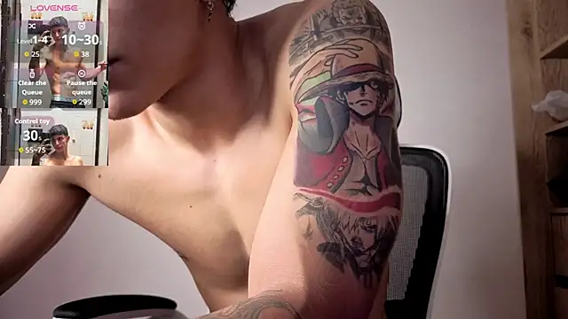 Cristopher23  online show from 10/17/25, 09:56