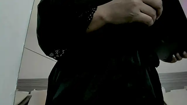 Snapshot of Mistyca chatting on 02/04/25, 11:27 Mistyca online show from 02/04/25, 11:27