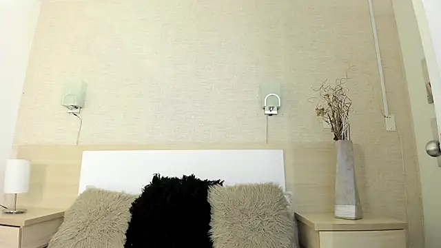 Snapshot of Mistyca chatting on 03/22/25, 11:21 Mistyca online show from 03/22/25, 11:21
