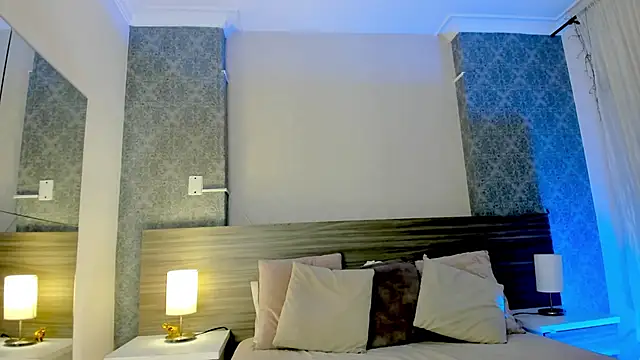 Mistyca online show from 10/22/25, 10:26