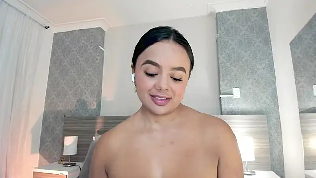 Snapshot of Mistyca chatting on 07/06/26, 11:18 Mistyca online show from 07/06/26, 11:18
