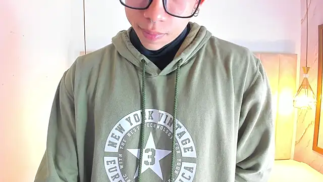 AkazaBoy  online show from 11/28/25, 03:53