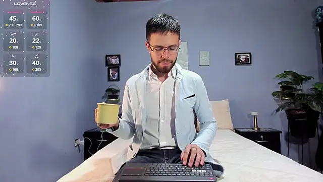 ETHAN ADAM online show from 02/10/25, 07:38