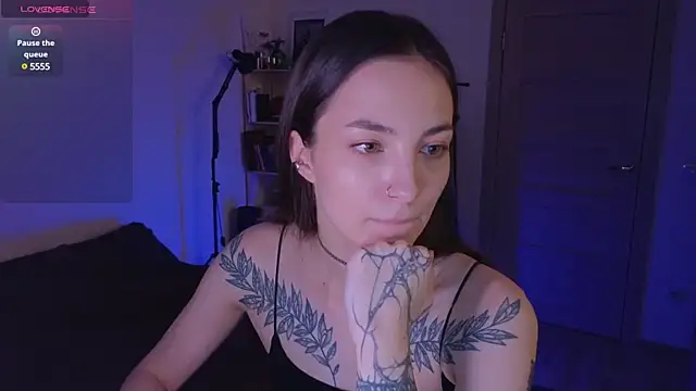 Snapshot of Space_X_Roxy_ chatting on 12/01/24, 07:58 Space X Roxy  online show from 12/01/24, 07:58