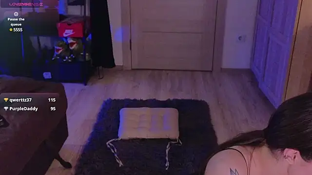 Snapshot of Space_X_Roxy_ chatting on 12/01/24, 11:04 Space X Roxy  online show from 12/01/24, 11:04