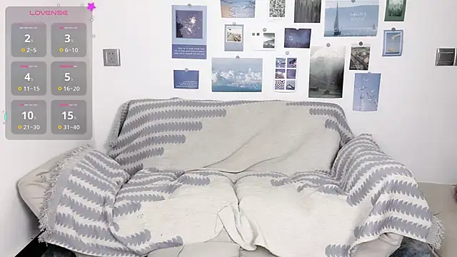 Snapshot of LiLiYbaby chatting on 12/10/24, 09:33 LiLiYbaby online show from 12/10/24, 09:33