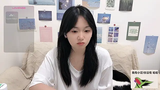 Snapshot of LiLiYbaby chatting on 10/04/25, 06:33 LiLiYbaby online show from 10/04/25, 06:33