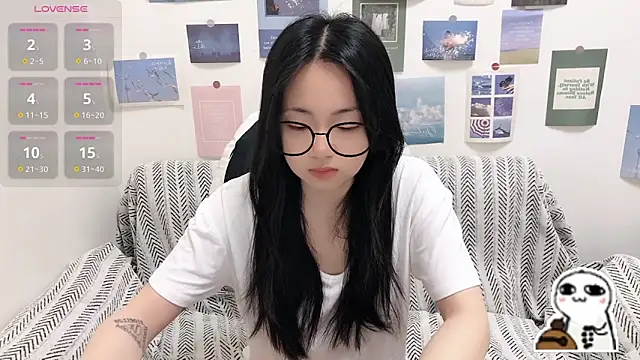 Snapshot of LiLiYbaby chatting on 04/29/26, 06:39 LiLiYbaby online show from 04/29/26, 06:39