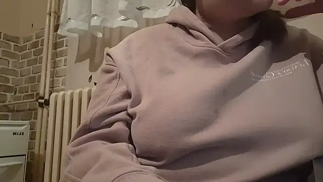 AalinnaK online show from 02/17/25, 07:31