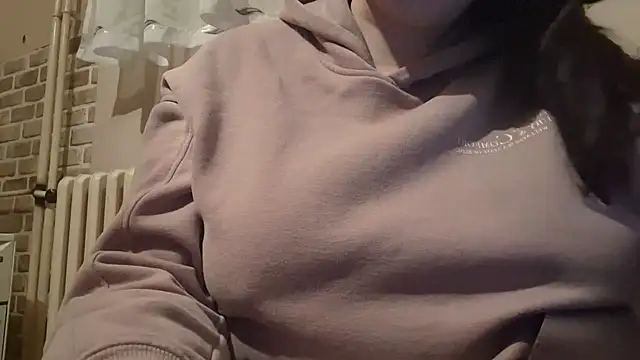 AalinnaK online show from 02/18/25, 04:16