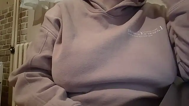 AalinnaK online show from 02/22/25, 08:09