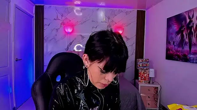 AuroraDiaz online show from 12/16/25, 09:09